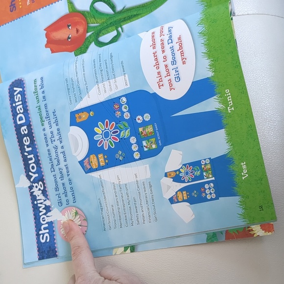 Girl Scout Daisy Handbook & 2 Journey books - Picture 8 of 8